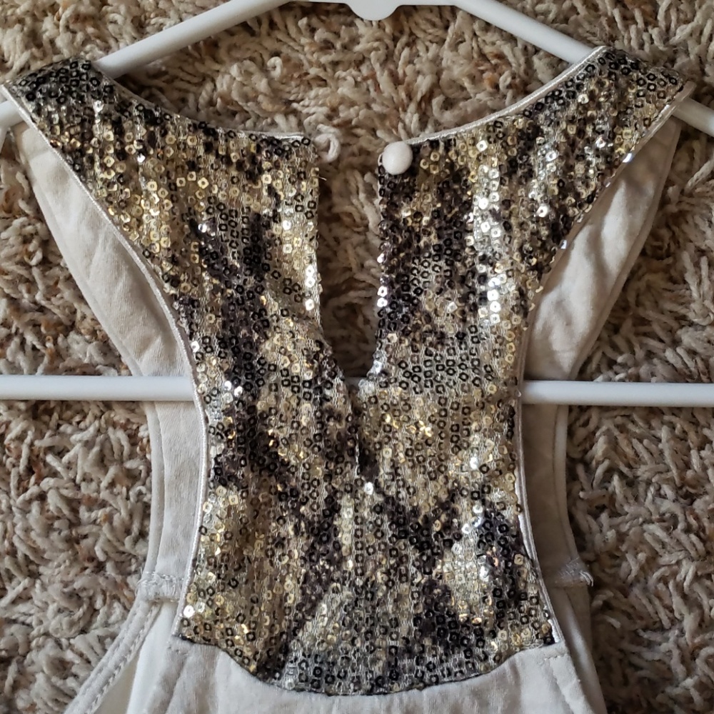 Express Tank Top - Picture 4 of 5